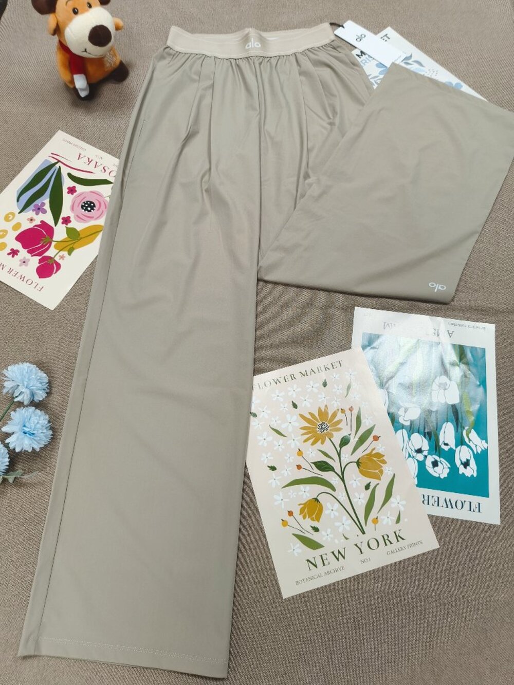 NWT Alo Yoga Gravel Suit Up Trouser Summer Comfortable Pants📦💕(Regular) - Picture 2 of 8